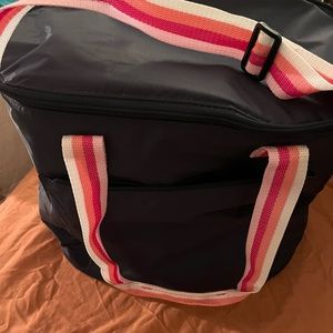 Thirty-One gifts Round About Cooler Tote. NWOT.